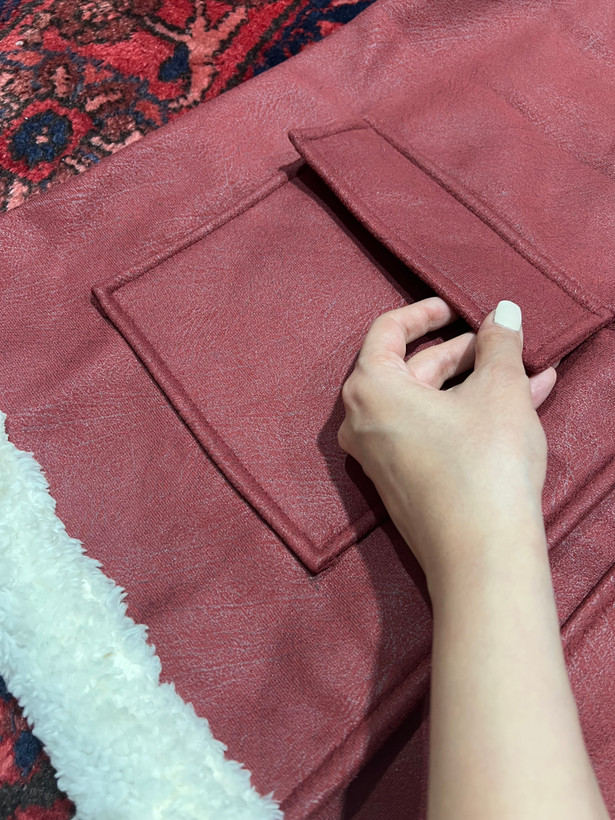 وست زنانه طرح چرم داخل کرکی